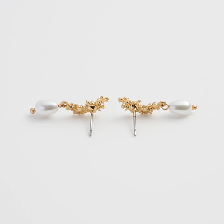 FABLE Hibiscus & Pearl Earrings
