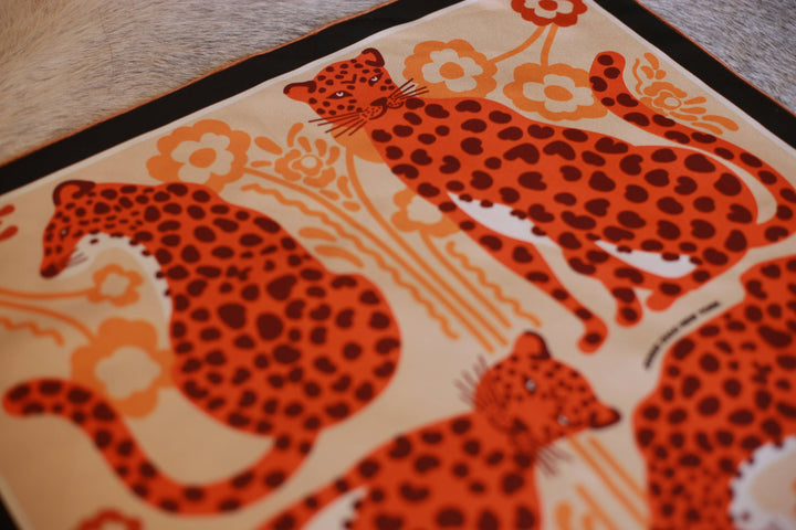 Silk Bandana Of Leopards With Floral Fountain