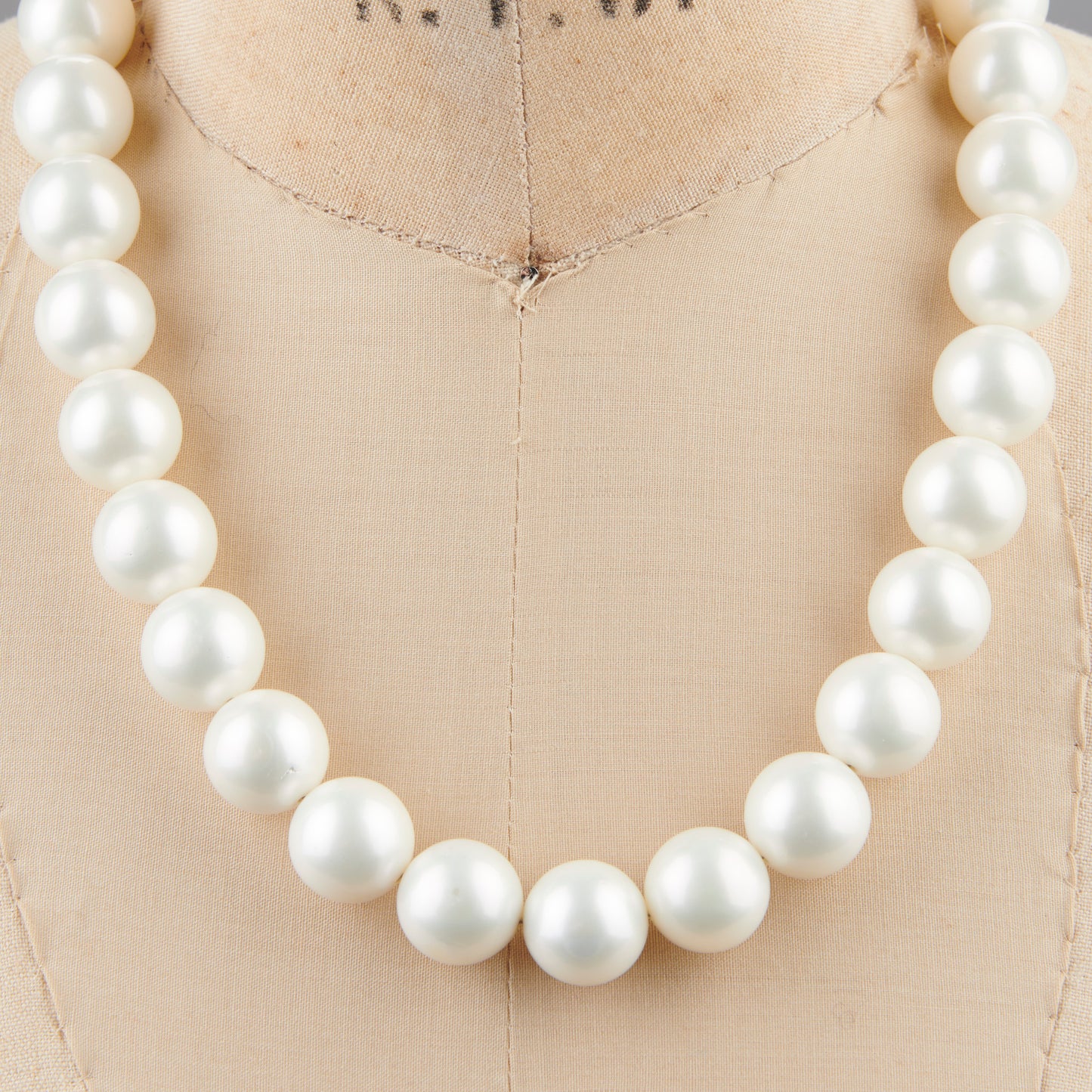 Abby Oval Pearl Combo Necklace