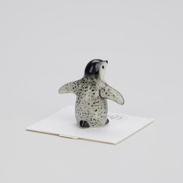 Miniature En Porcelaine, Poussin Pingouin De Tux