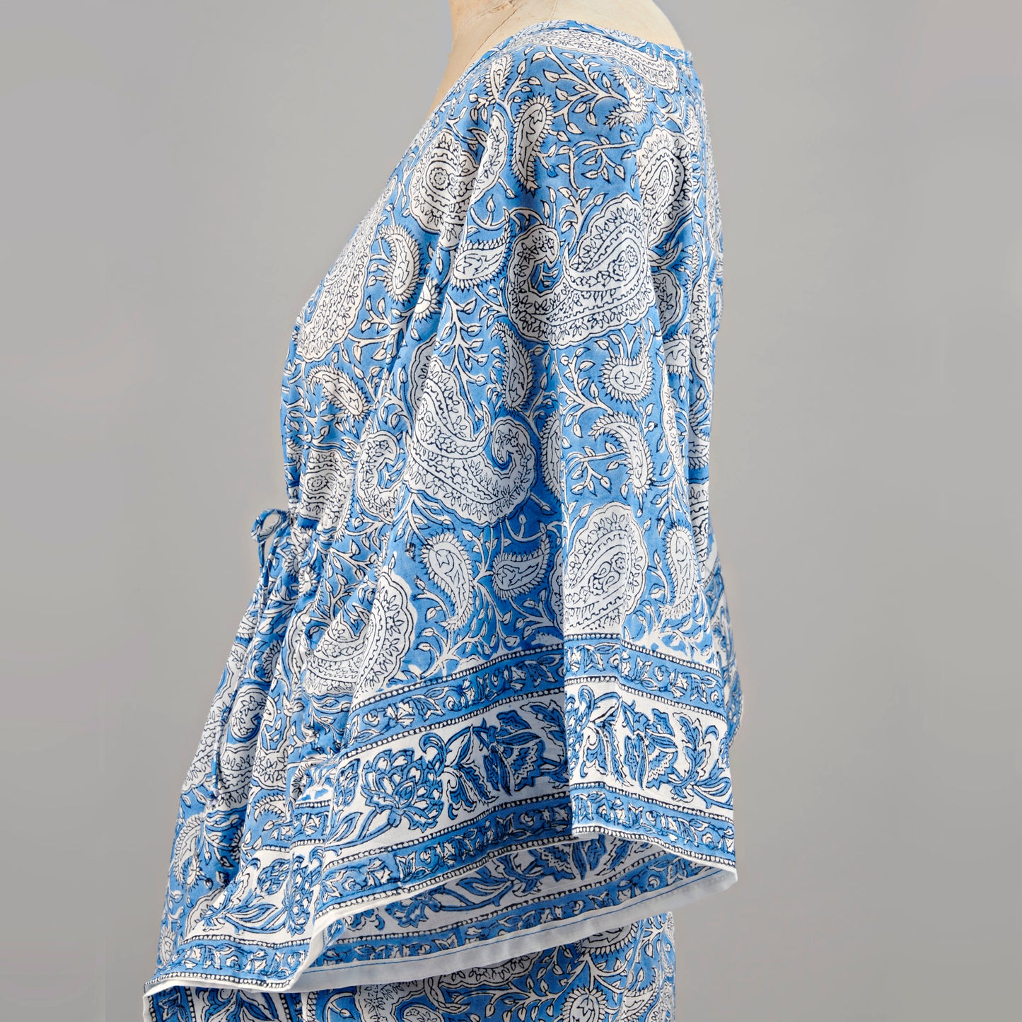 Caftan en coton-Paisley bleu et blanc