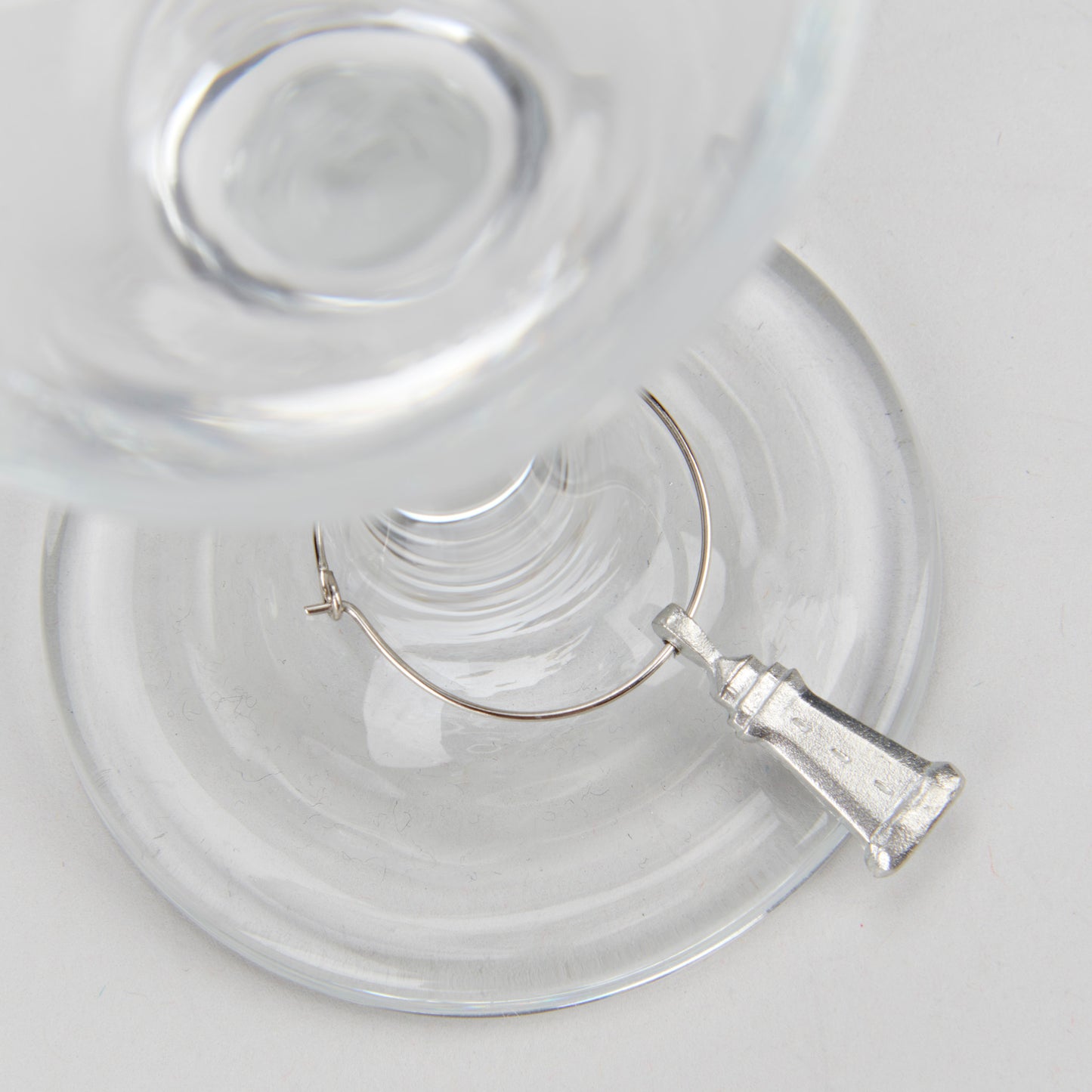 Charms de vin maritime-étain