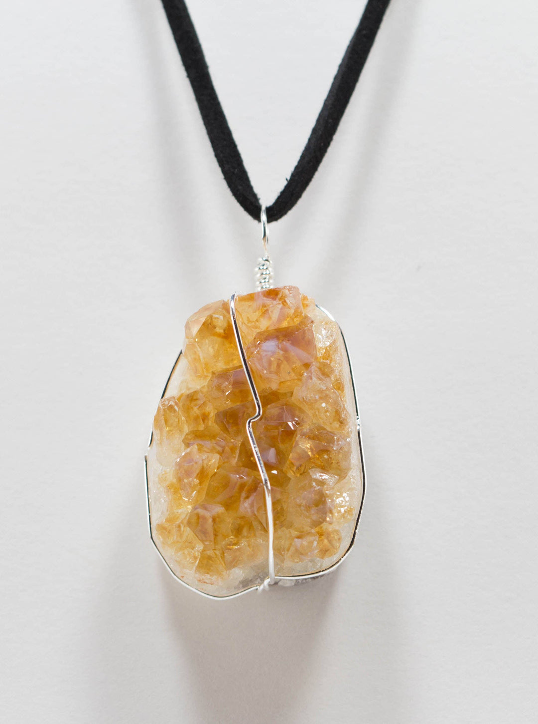 Pendentif Citrine Druze sur un Collier en Cuir