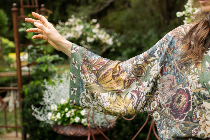 Love Grows Wild Pixie Duster Cropped Kimono w/ Bees