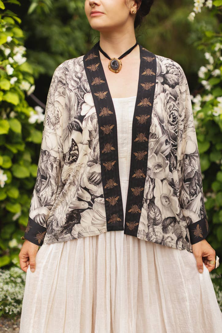 Honey & The Moon Pixie Duster Crop Kimono w/ Florals & Bees
