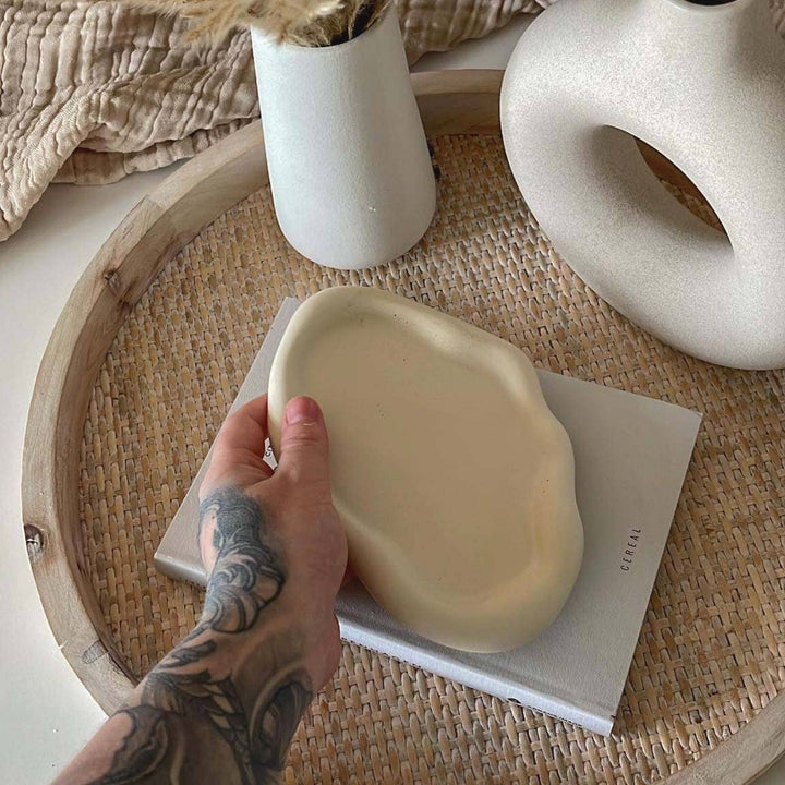 Irregular Oval Cloud Trinket Tray: Cream White