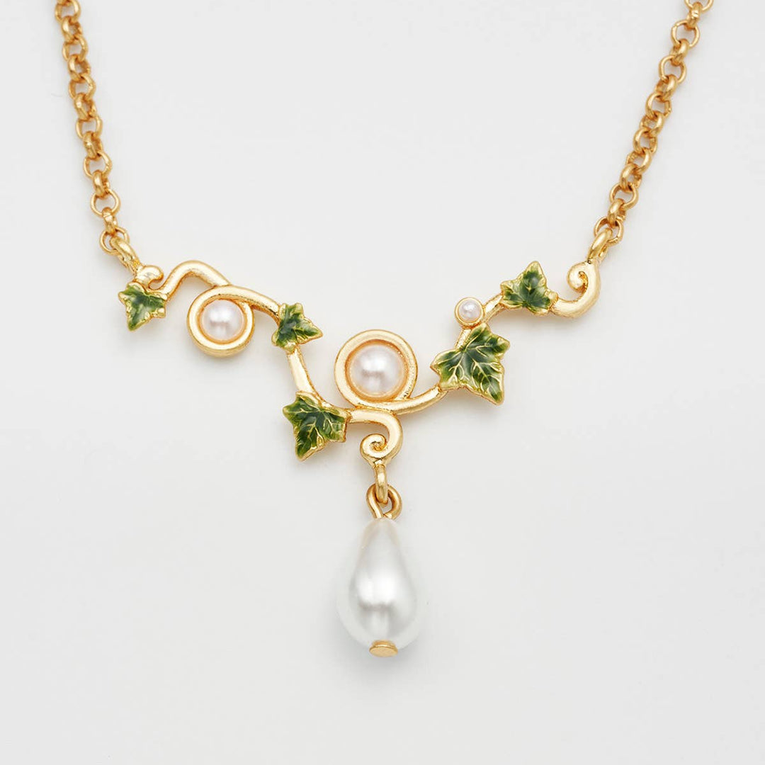 Ivy Pearl Necklace