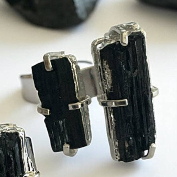 Dark Horse Split Ring