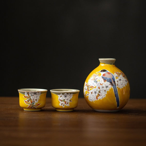 Kutaniyaki Yellow Sparrow Sake Set - 3pc