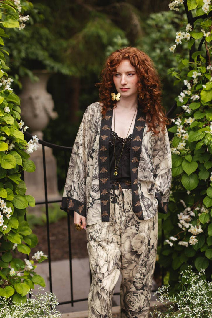 Honey & The Moon Pixie Duster Crop Kimono w/ Florals & Bees