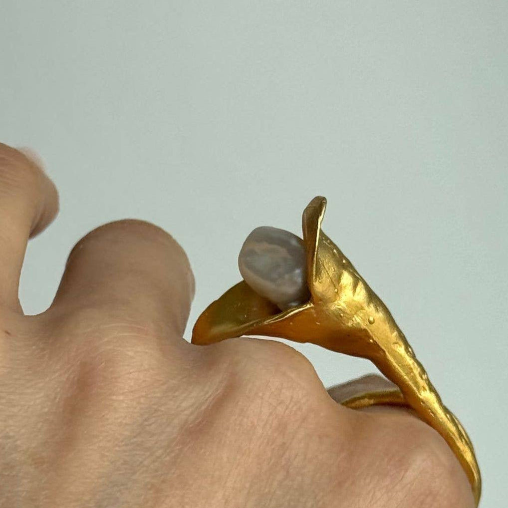 FLOWER CHILD Calla Lily Pearl Ring | Biwa Pearls | 24k GF