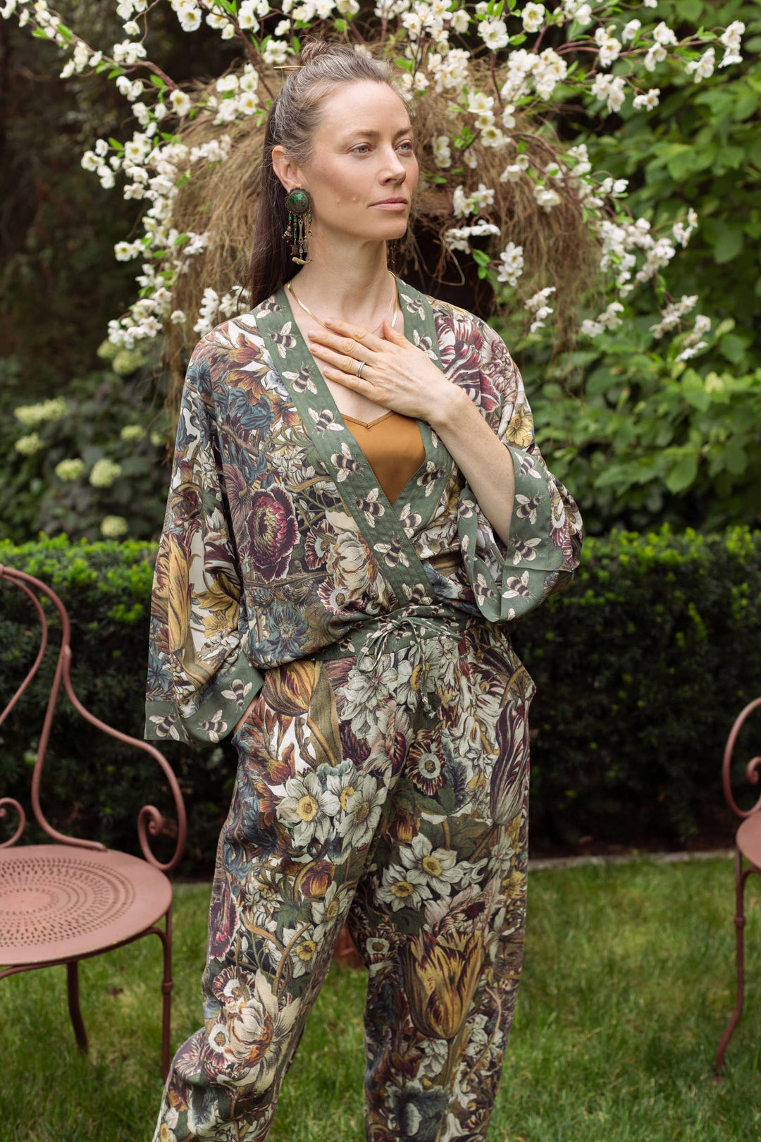 Love Grows Wild Pixie Duster Cropped Kimono w/ Bees