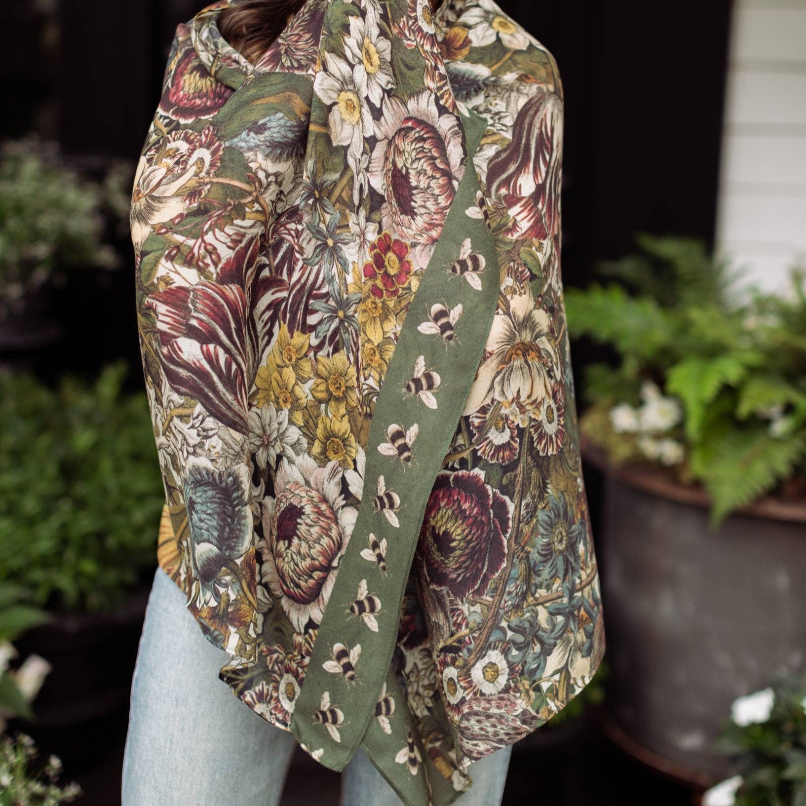 Love Grows Wild Floral Bamboo Scarf with Bees – ROM Boutique