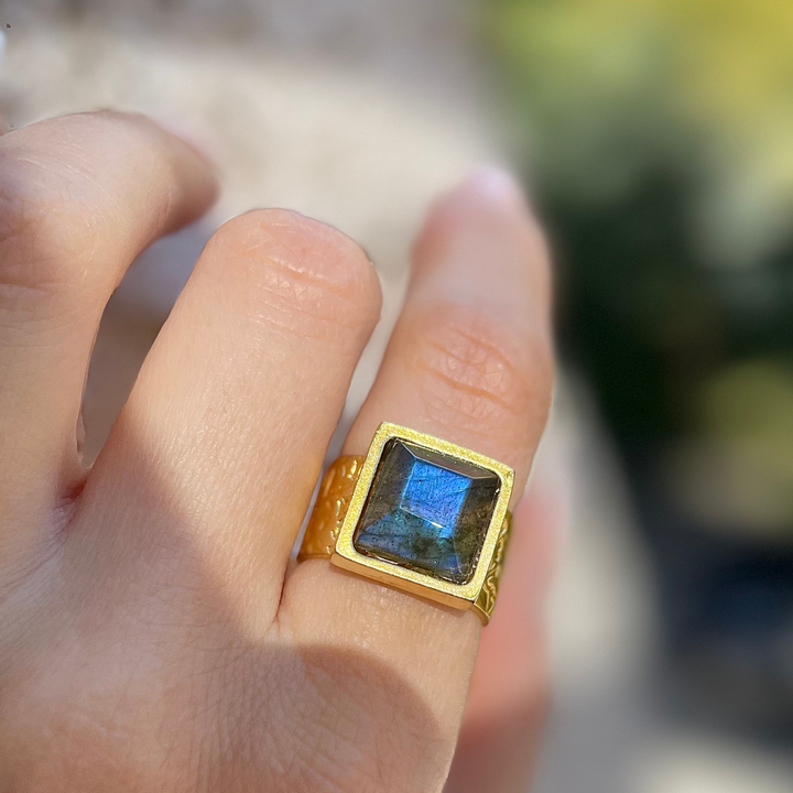 PRESENCE Labradorite 10mm Square Cut | 24k GF | Adjustable