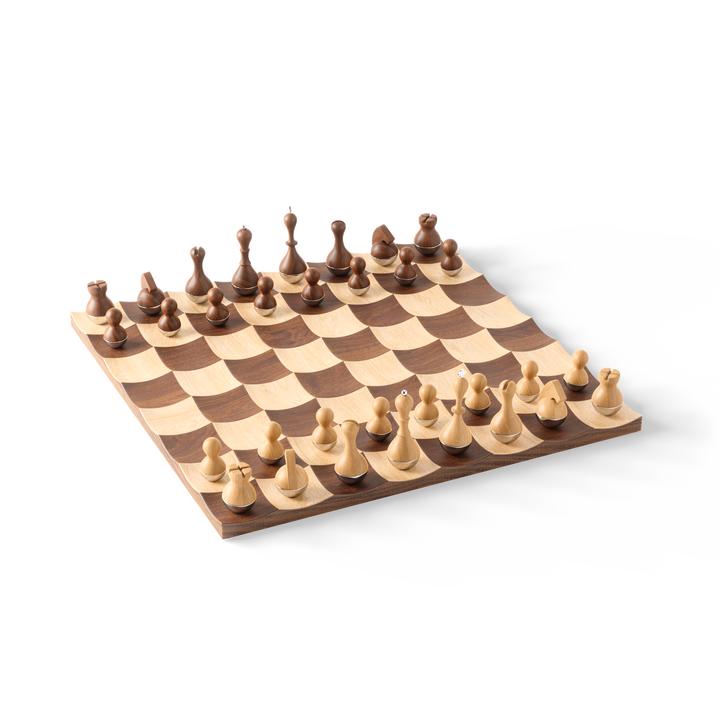 Wobble Chess Set Walnut