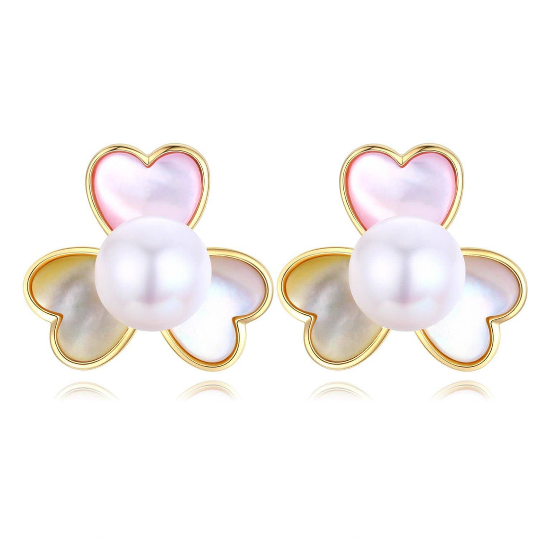 Petunia Pearl Earrings