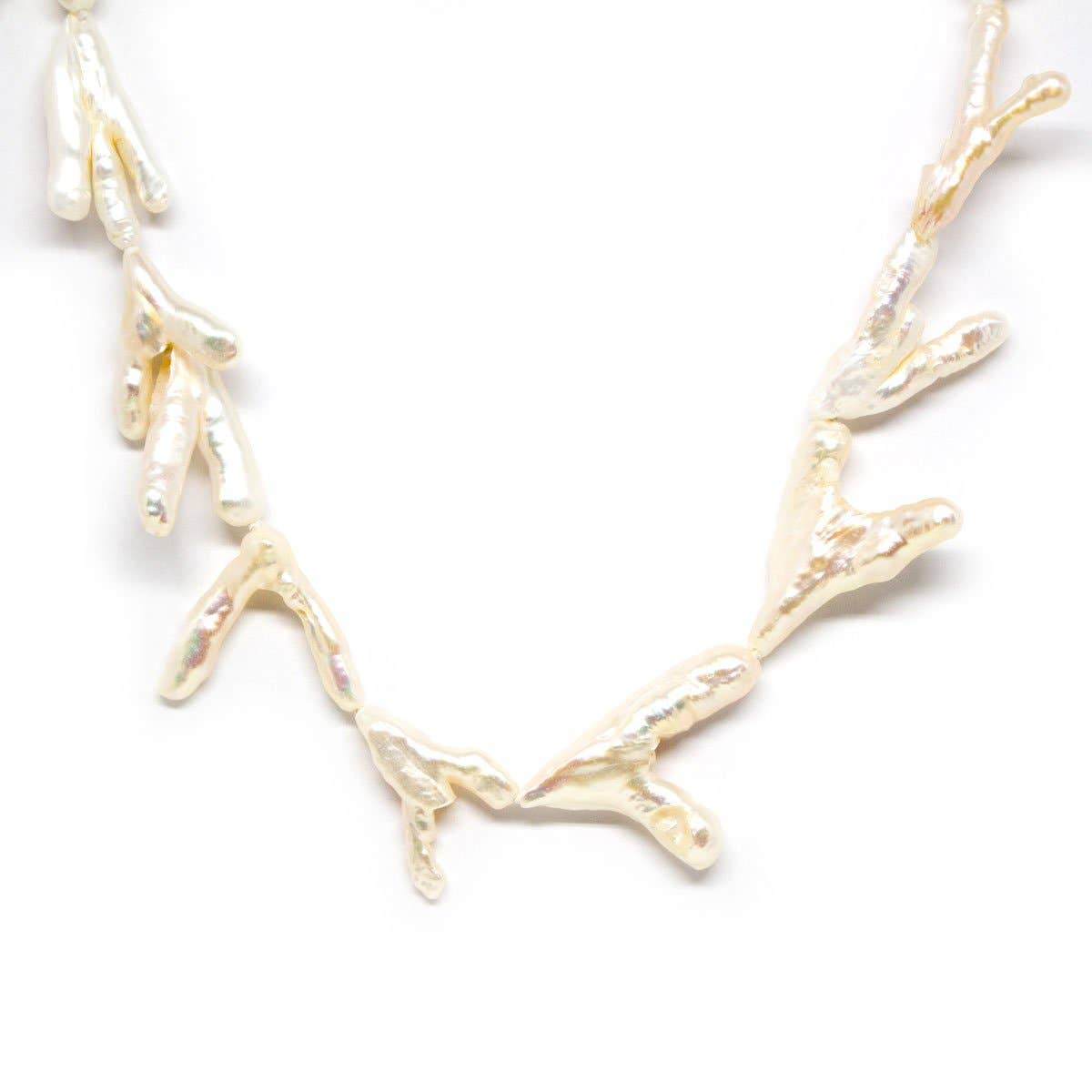 Claw Pearl Necklace